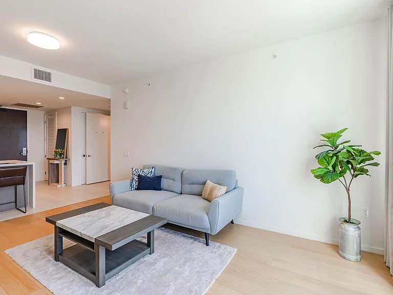 889 Francisco St #802 — Photo 21