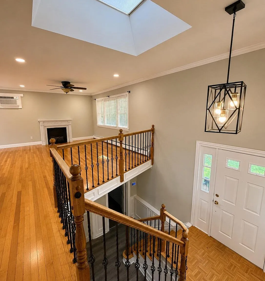 4 bed, 2.5 bath, 1824 sqft, $4,500 — Photo 2