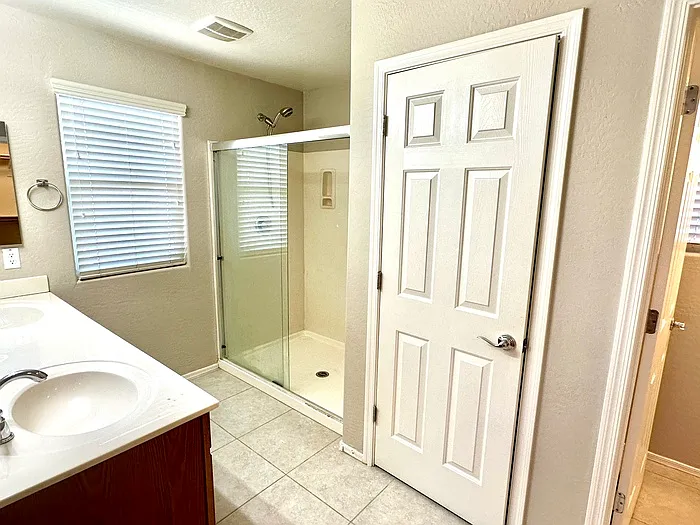 7363 W Cambridge Ave — Photo 14
