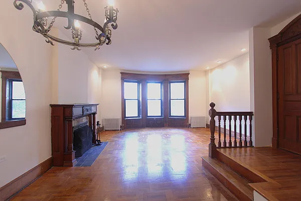 Rented by George Agiovlasitis, LREB | media 12