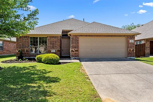2356 Aurora Dr Photo 1