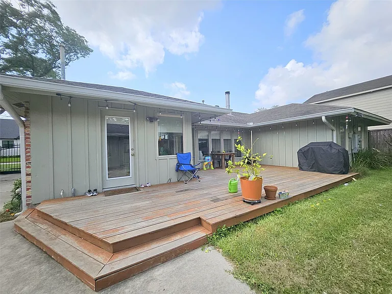 5019 Yarwell Dr — Photo 16