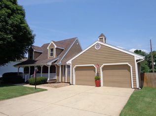 1074 S Greentree Ave, Springfield, MO 65809