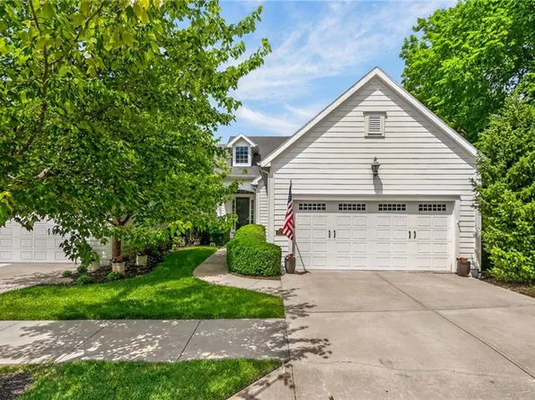 9657 Lime Stone Rd, Parkville, MO 64152