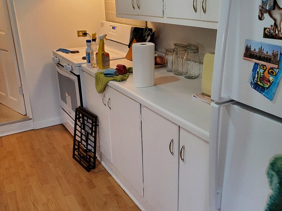 1st image of 11 Baylis Ct #5689