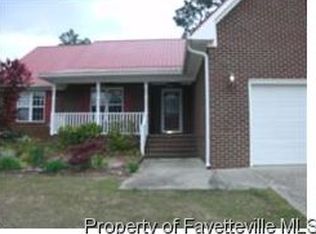 3011 Piney Mountain Dr, Hope Mills, NC 28348