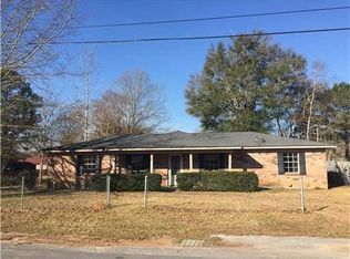 30 Sinclair St, Lucedale, MS 39452