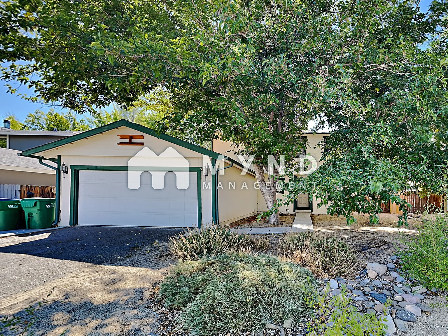2825 Severn Dr photo 1