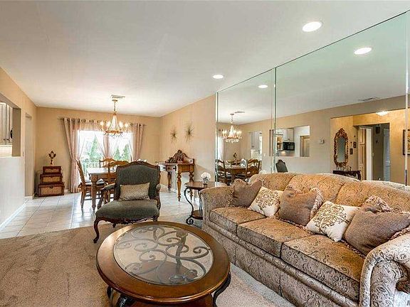 2nd image of 96 Dogwood Ln