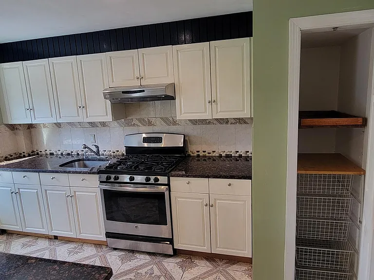 227 Main St — Photo 7