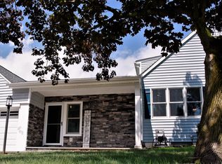 1 Dickinson Ln, Livingston, NJ 07039