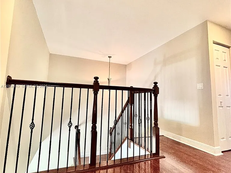 9109 Dupont Pl — Photo 42