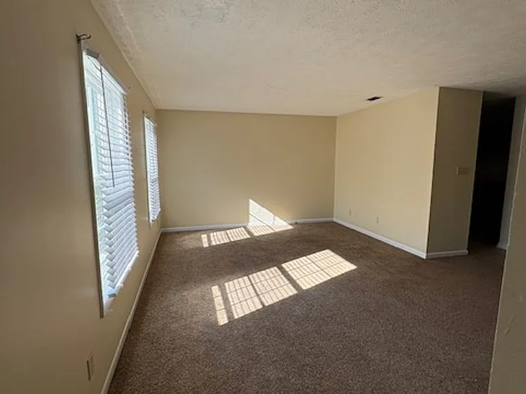 3820 John Marshall Rd — Photo 4