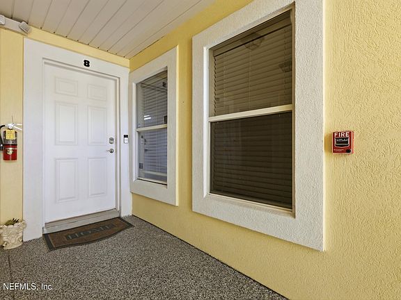 3rd image of 13835 HERONS LANDING Way #8