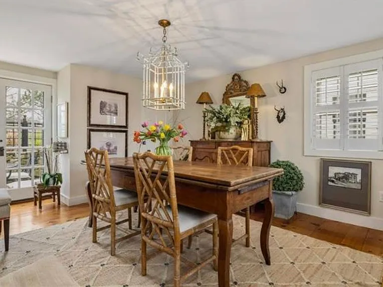16 Wentworth Rd — Photo 4