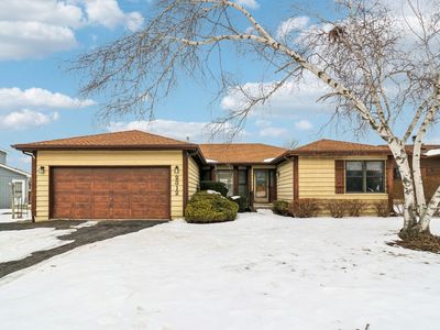 2312 High Point Dr, Lindenhurst, IL, 60046