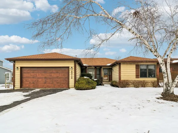 2312 High Point Dr, Lindenhurst, IL 60046