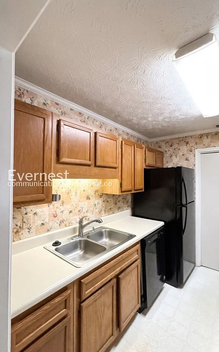 2 bed, 2.0 bath, 1244 sqft, $1,745 — Photo 3