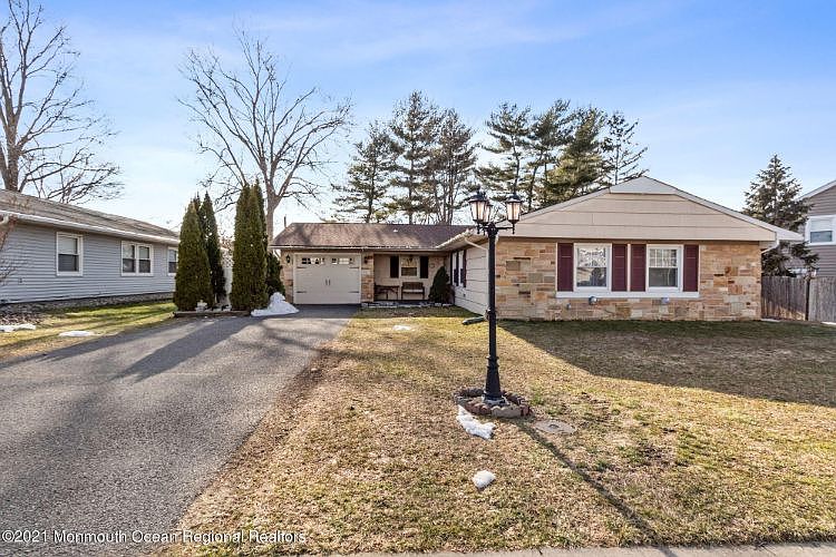 1st image of 144 Idlewild Ln