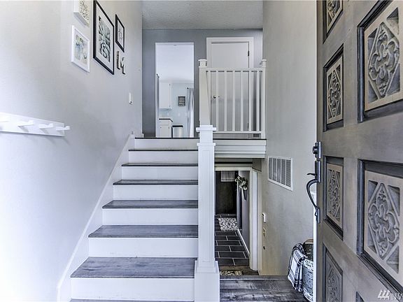 4th image of 4009 80th Ave NW