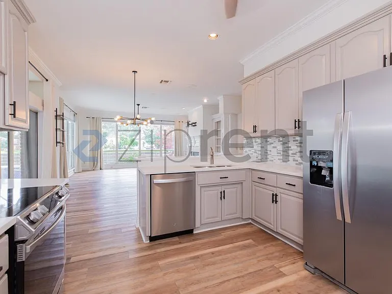3667 Cattail Dr S — Photo 22