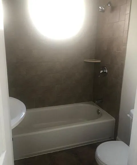 1220 Daly St — Photo 10