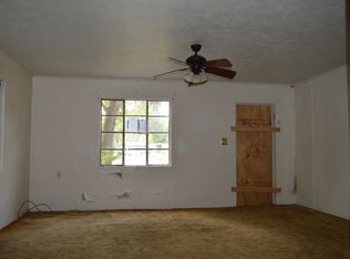 5852 SE Foss Rd, Belleview, FL 34420