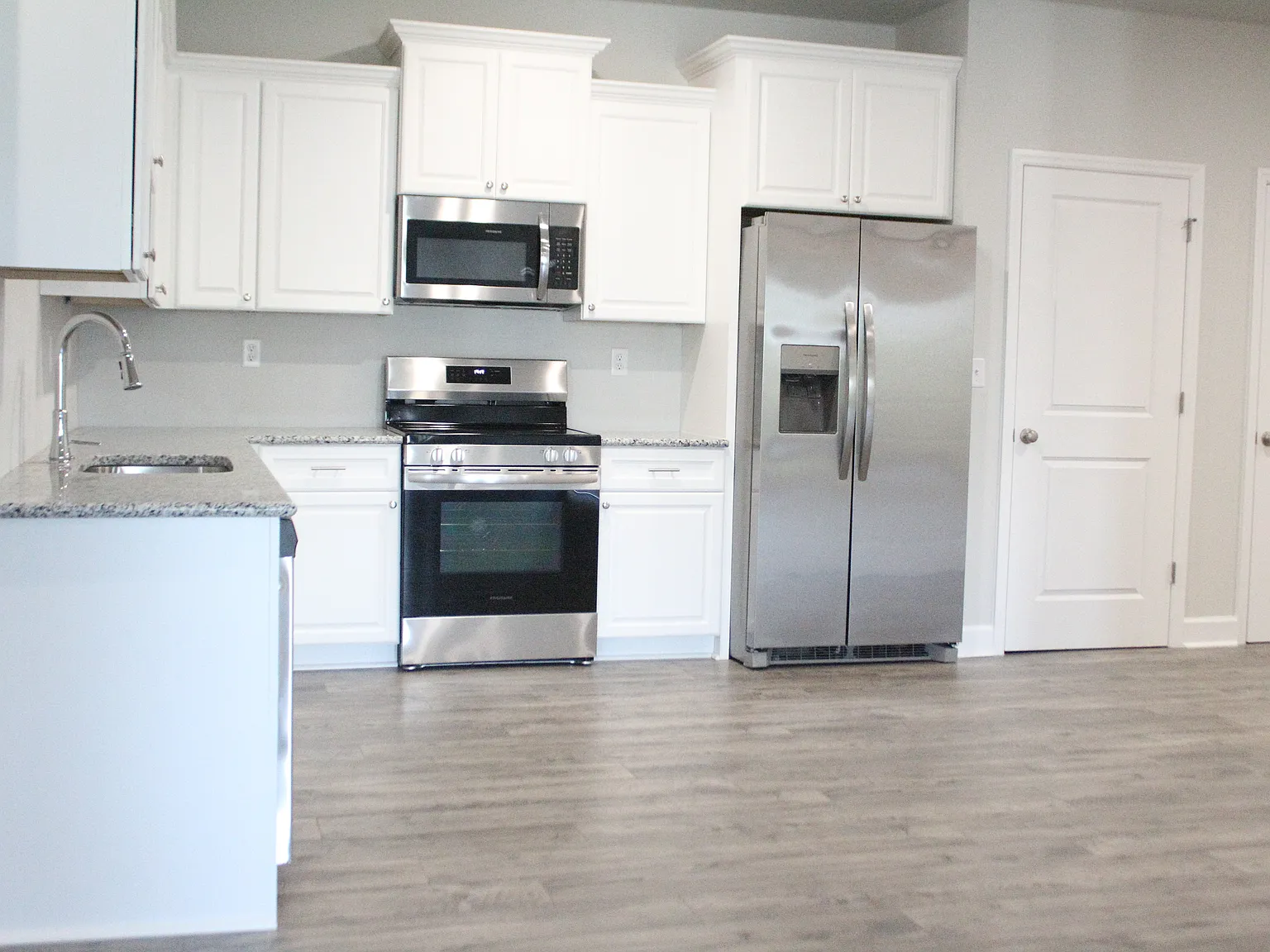 3 bed, 1250 sqft, $1,900 — Photo 3