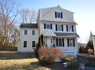 10 Knowles Farm Cir, Arlington, MA 02474