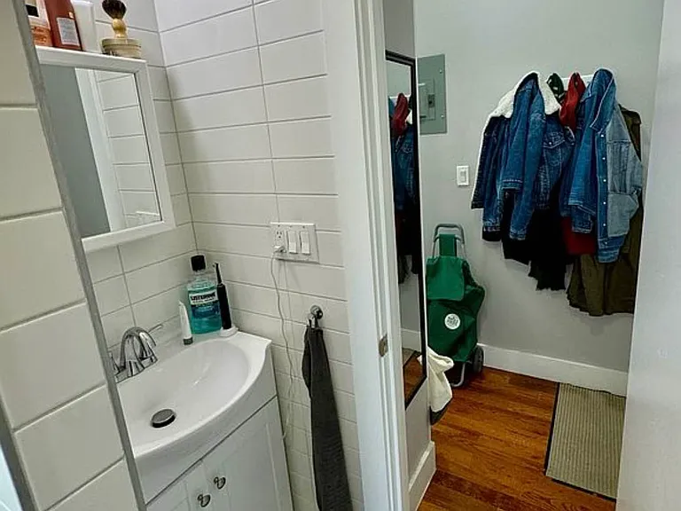 92 Wadsworth Ave #17 — Photo 3