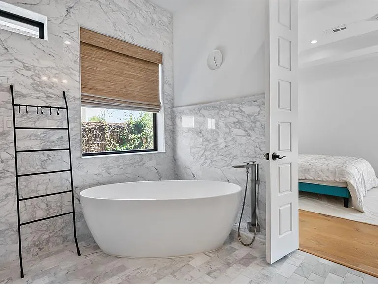7108 Calypso Ln — Photo 22