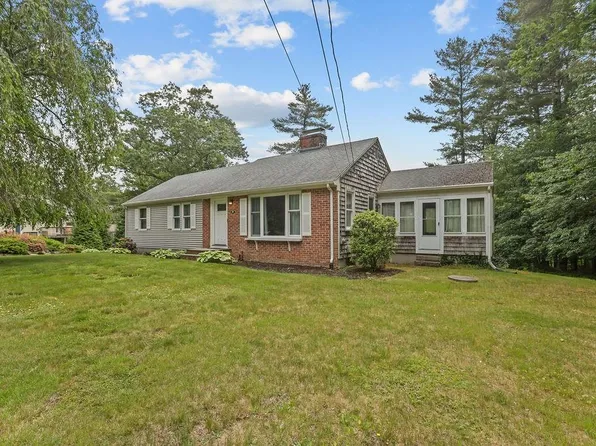 22 Oakridge Rd, Scituate, RI 02857