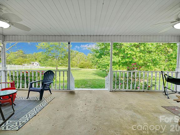 5th image of 1260 Russell Rd