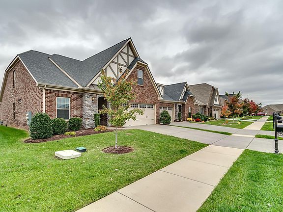 4th image of 1418 Whispering Oaks Dr