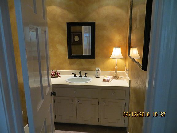 4th image of 2110 Wildwood Dr