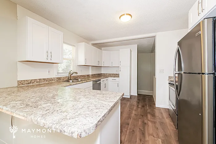 5728 Cedar Ave — Photo 8