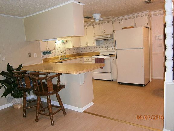 4th image of 533 W Detroit Blvd