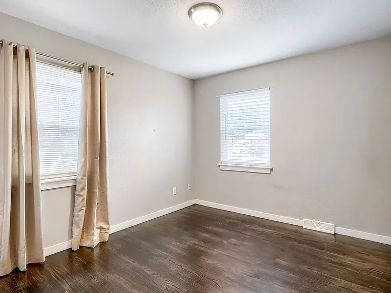 1701 Lima St — Photo 7