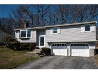 49 Old Brook Rd, Shrewsbury, MA 01545