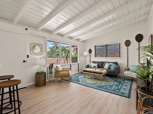 1995 Hoolaulea St, Pearl City, HI 96782