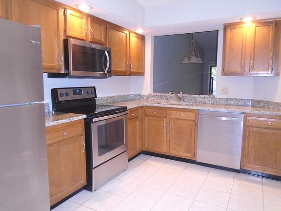 3rd image of 3103 Falconer Dr
