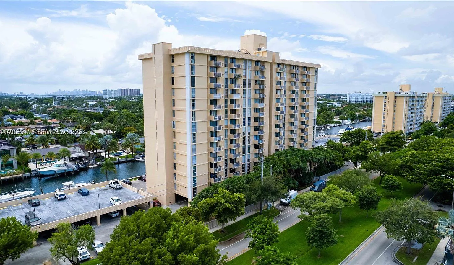 Vecino Del Mar Condo — Photo 1
