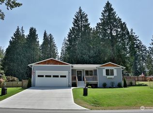 4314 Hilltop Dr, Clinton, WA 98236