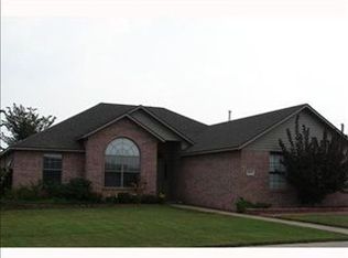 1905 SW Redwood Ave, Bentonville, AR 72713