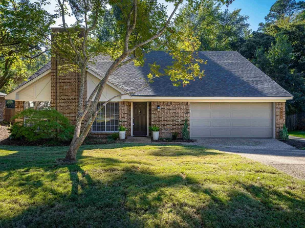 4820 Prestwick Ln, Tyler, TX 75703
