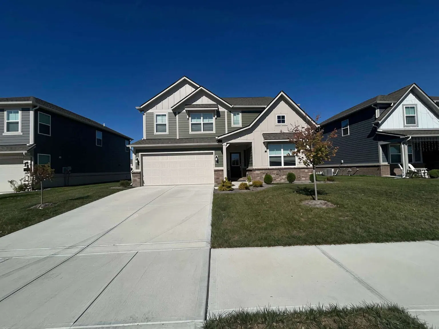 5 bed, 3.5 bath, 3054 sqft, $2,700 — Photo 3