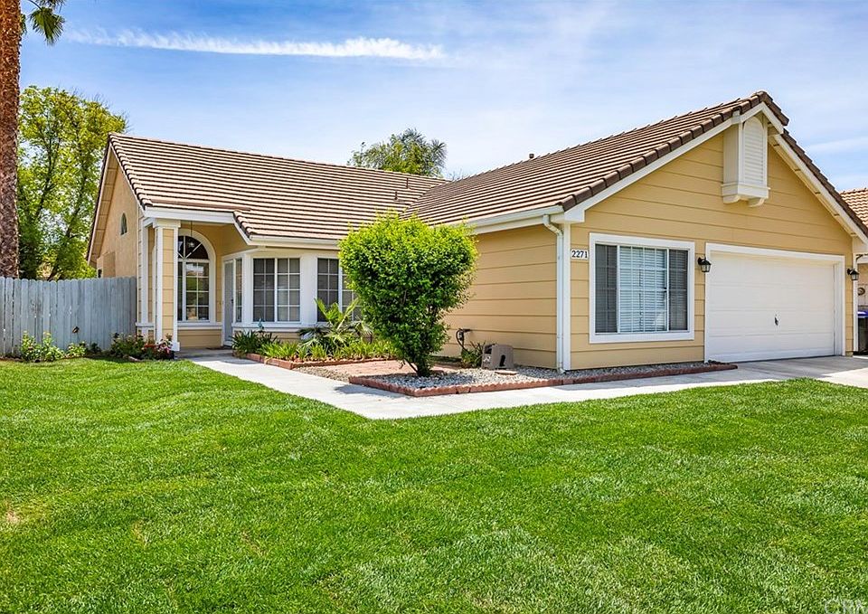 1st image of 2271 Begonia Ct