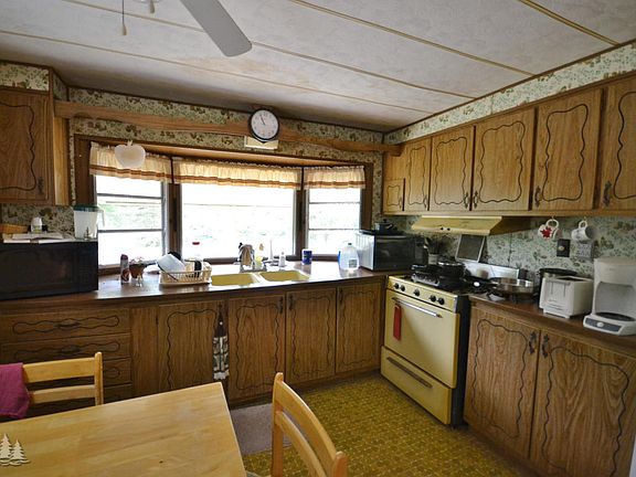 3rd image of 5382 Spruce Dr