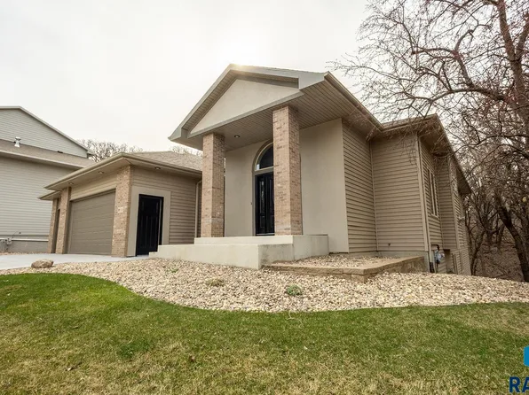 7 N Sun Valley Pl, Sioux Falls, SD 57110