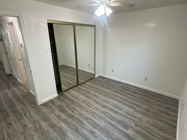 Stanford Avenue Apartments — Photo 10